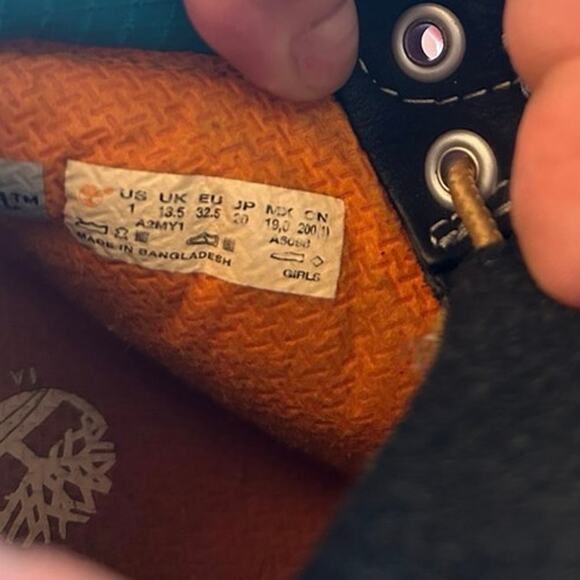 ˚₊‧꒰ა ☆ ໒꒱ ‧₊˚ Timberland Youth Waterproof Nubuck Boot Sz 1 ReBOTL Unisex - Picture 2 of 12